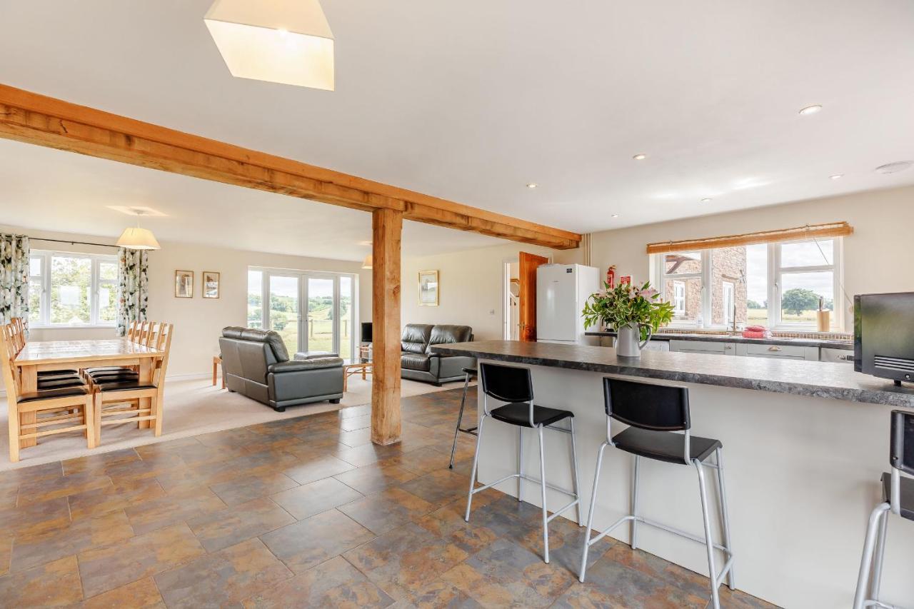 טנבורי Wood Cottage מראה חיצוני תמונה